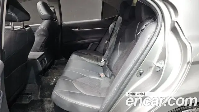 Toyota Camry 2024 — Photo 15/31