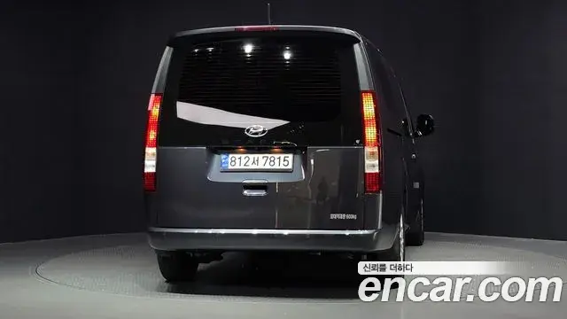 Hyundai Staria 2022 — Фото 4/20