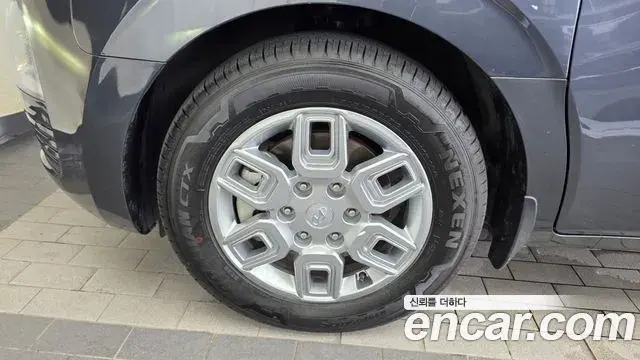 Hyundai Staria 2022 — Фото 5/20