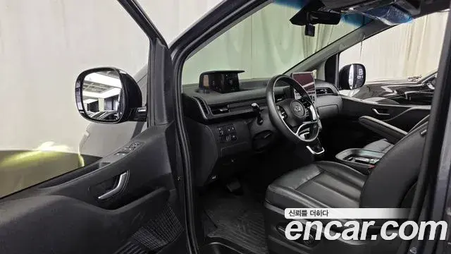 Hyundai Staria 2022 — Фото 10/20