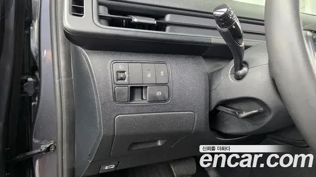 Hyundai Staria 2022 — Фото 16/20