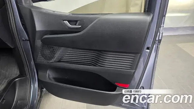 Hyundai Staria 2022 — Şəkil 20/33