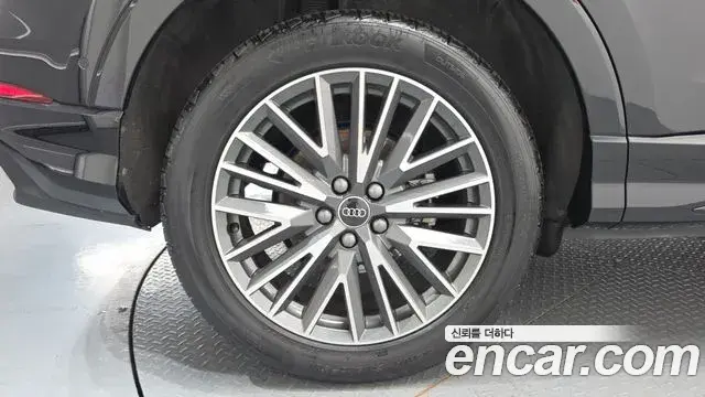 Audi Q3 2025 — Photo 28/33