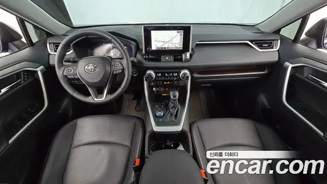 Toyota RAV4 2024 — Фото 10/20