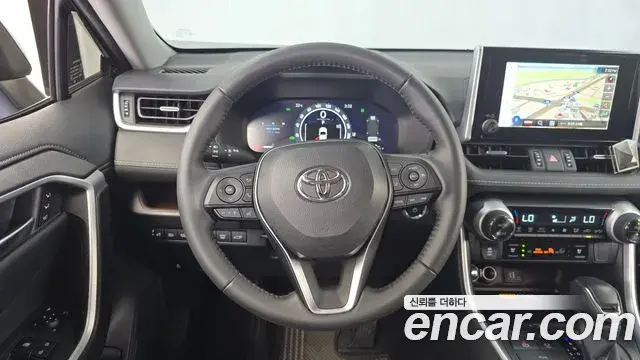 Toyota RAV4 2024 — Фото 13/20