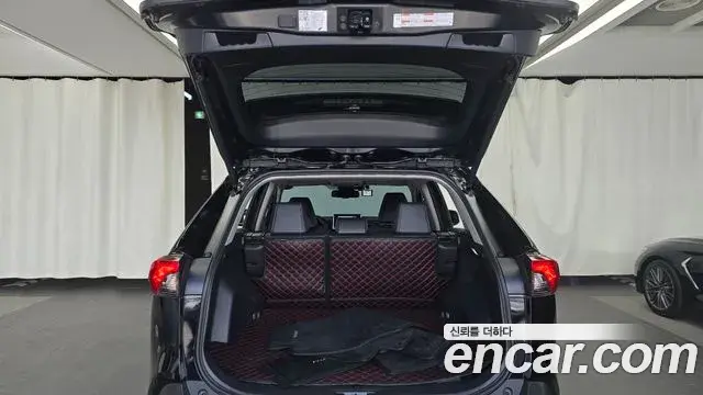 Toyota RAV4 2024 — Фото 20/20