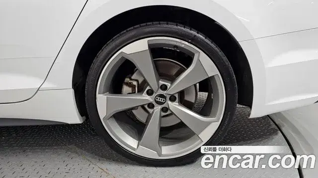 Audi A5 2019 — ფოტო 7/32