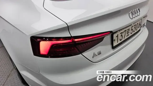 Audi A5 2019 — ფოტო 14/32