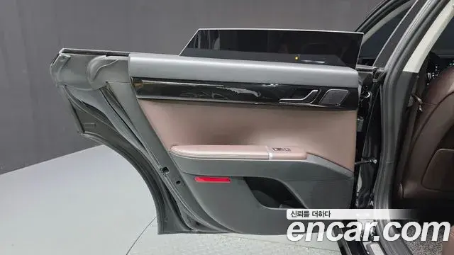 Hyundai Grandeur Hybrid 2022 — Photo 6/32