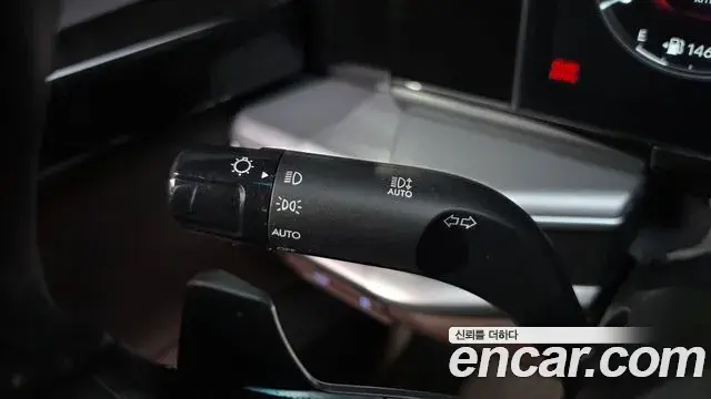 Hyundai Grandeur Hybrid 2022 — Photo 16/32