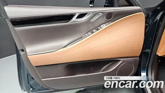 Genesis G80 2021 — ფოტო 34/35