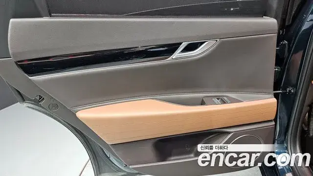 Genesis G80 2021 — ფოტო 24/35