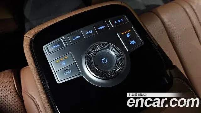 Genesis G80 2021 — ფოტო 14/35
