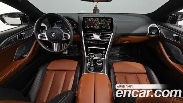 BMW 8 Series 2025 — Фото 10/20