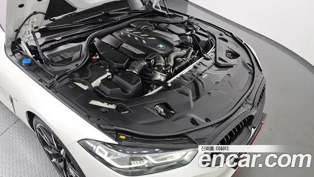 BMW 8 Series 2025 — Фото 16/20