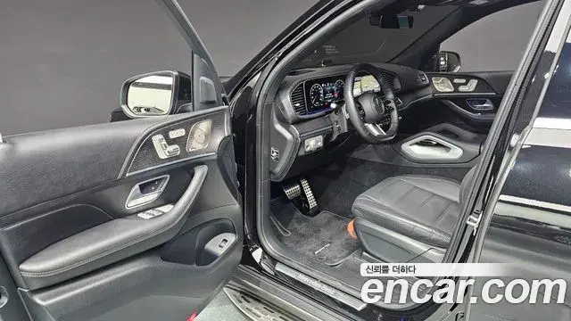 Mercedes-Benz GLS-Class 2025 — ფოტო 29/32