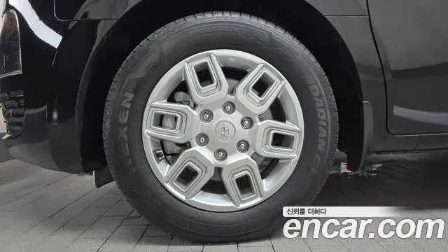 Hyundai Staria 2023 — Photo 5/20