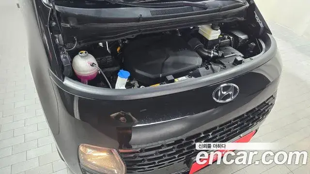 Hyundai Staria 2023 — Photo 6/20