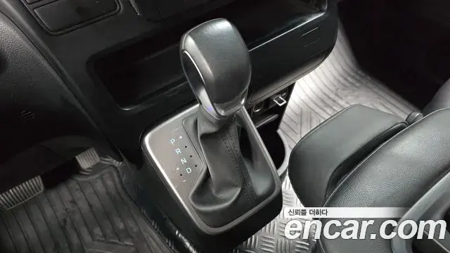 Hyundai Staria 2023 — Photo 9/20