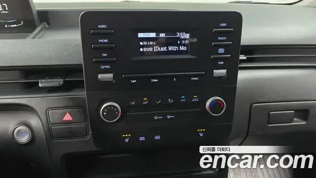 Hyundai Staria 2023 — Photo 13/20
