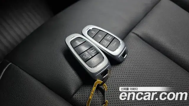 Hyundai Staria 2023 — Photo 19/20
