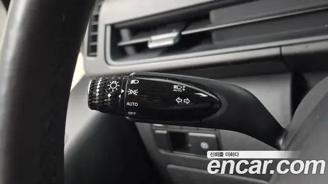 Hyundai Staria 2023 — Photo 20/20