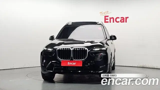 BMW X7 2026 — Photo 18/37