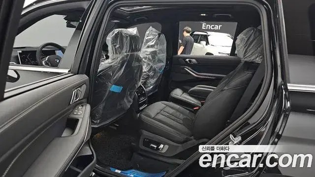 BMW X7 2026 — Photo 22/37