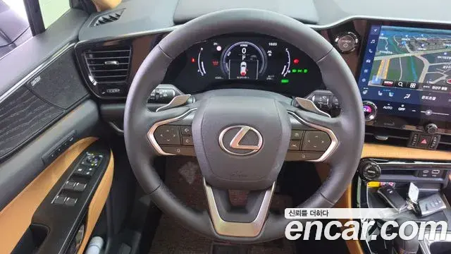 Lexus NX350h 2026 — ფოტო 32/35