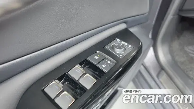 Lexus ES300h 2024 — Photo 31/38
