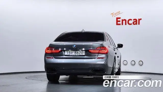 BMW 7 Series 2018 — Фото 3/20