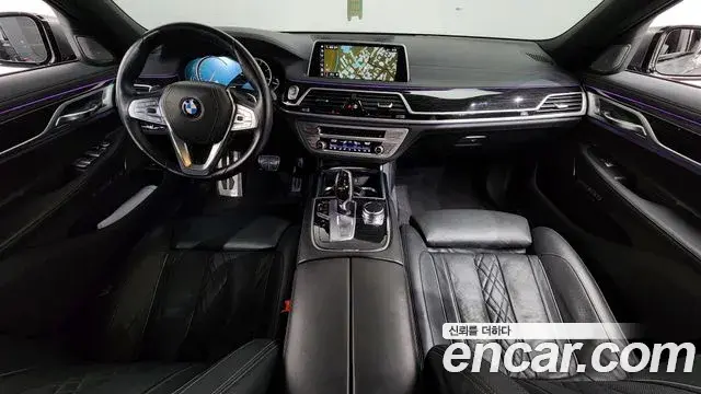 BMW 7 Series 2018 — Фото 6/20