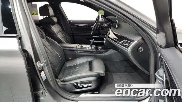 BMW 7 Series 2018 — Photo 5/38