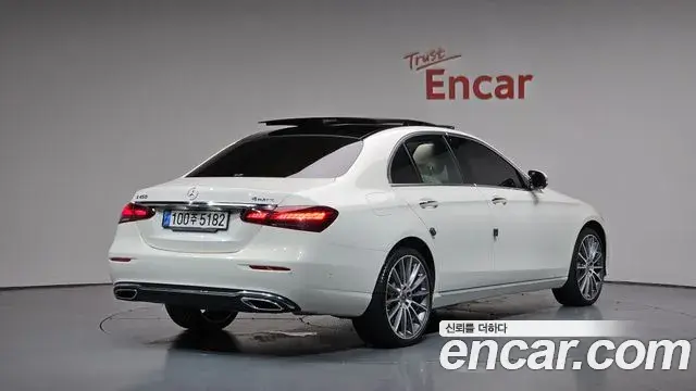 Mercedes-Benz E-Class 2023 — Фото 2/20
