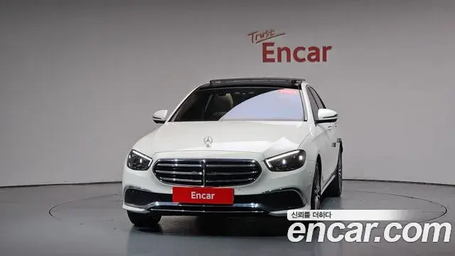 Mercedes-Benz E-Class 2023 — Фото 3/20