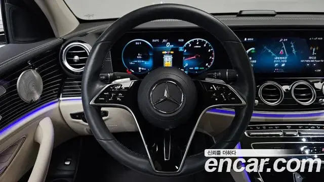 Mercedes-Benz E-Class 2023 — Фото 13/20
