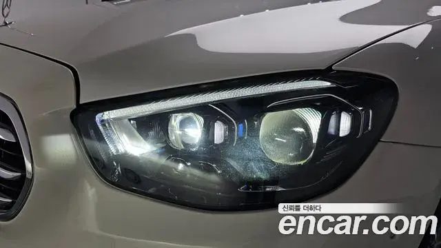 Mercedes-Benz E-Class 2023 — Photo 36/37