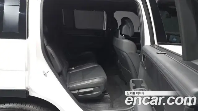 Hyundai Santa Fe 2024 — Фото 12/20