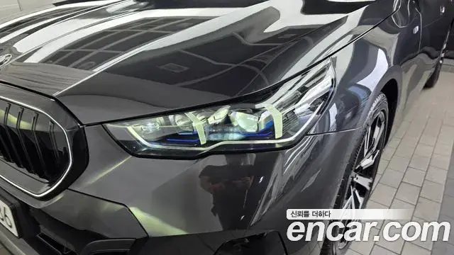 BMW 5 Series 2025 — ფოტო 22/32