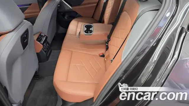 BMW 5 Series 2025 — ფოტო 5/32