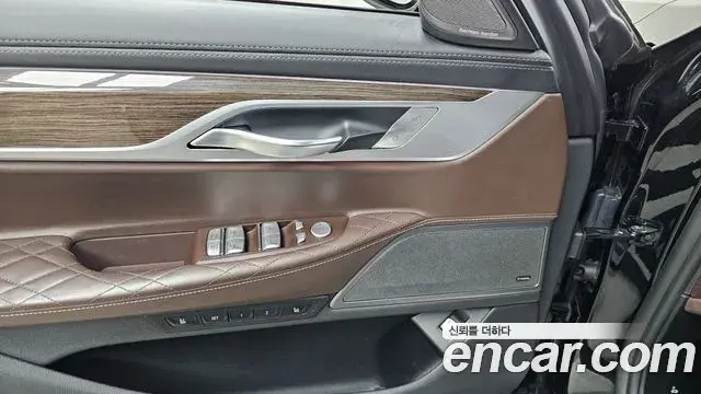 BMW 7 Series 2019 — Фото 20/20