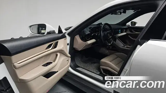 Porsche Taycan 2021 — ფოტო 7/34