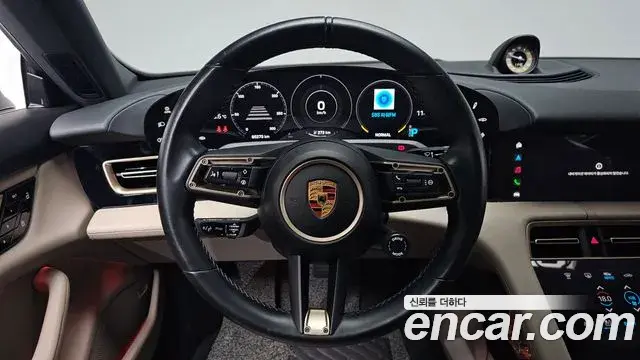Porsche Taycan 2021 — ფოტო 27/34