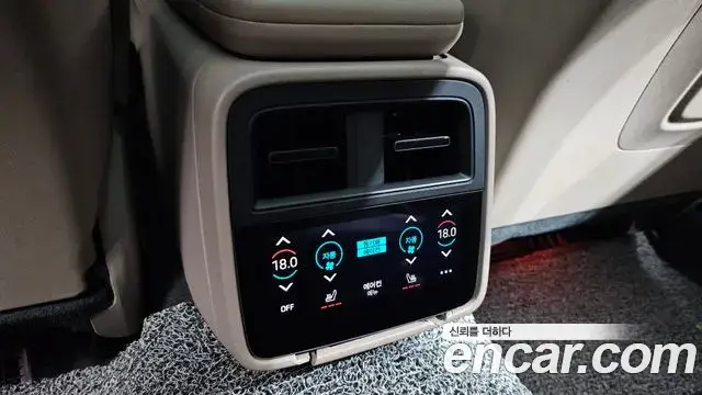 Porsche Taycan 2021 — ფოტო 25/34