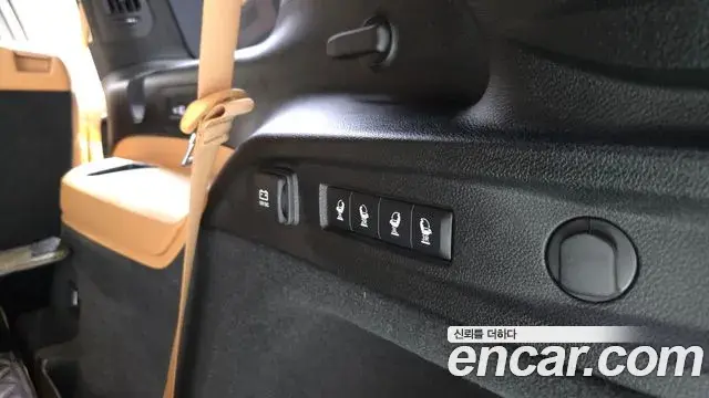 Jeep Grand Cherokee 2023 — ფოტო 15/44