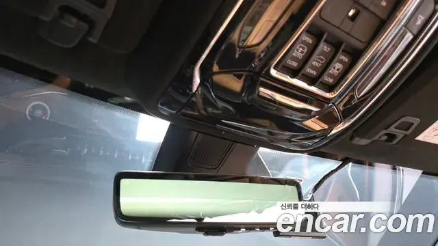 Jeep Grand Cherokee 2023 — ფოტო 2/44