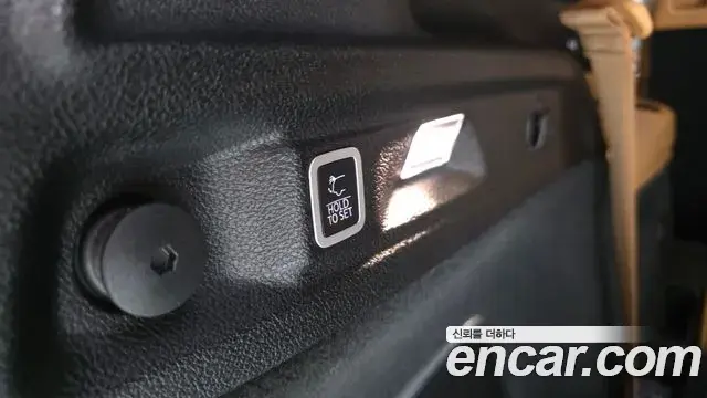 Jeep Grand Cherokee 2023 — ფოტო 23/44