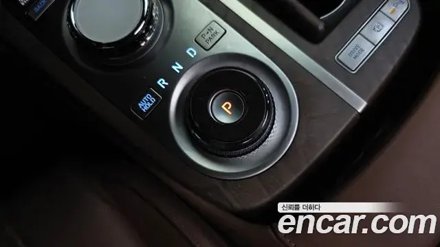 Genesis G80 2023 — ფოტო 30/42