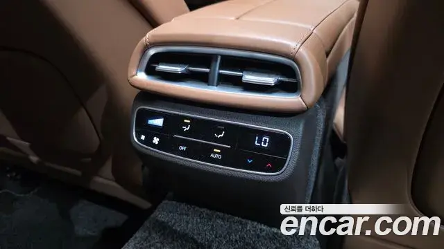 Genesis G80 2023 — ფოტო 13/42