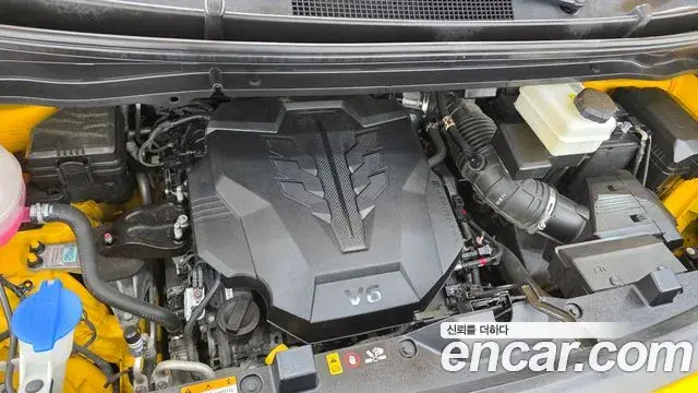 Hyundai Staria 2023 — Фото 6/20